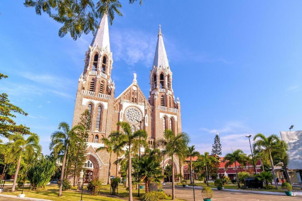 The Rgn City Lodge Yangon Exterior photo